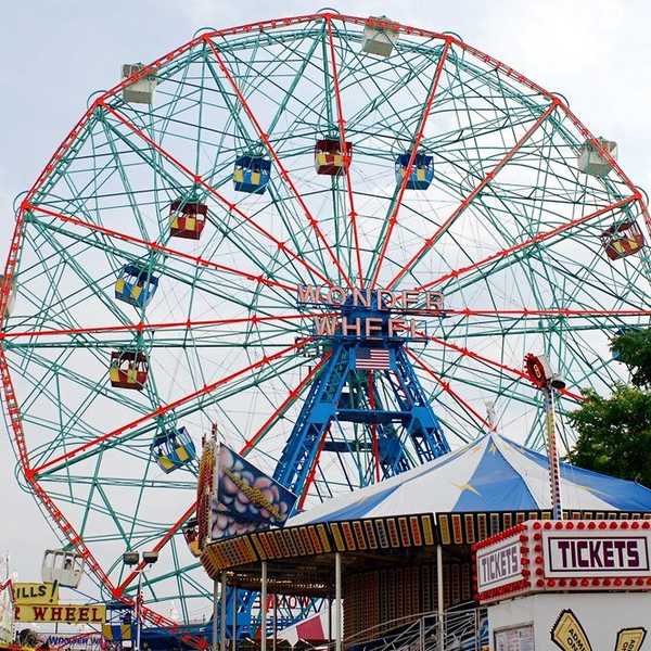 5 Luna Park Rides Not To Be Missed