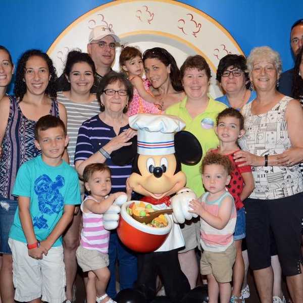 12 Reasons Why Traveling With 16 People Was The Best