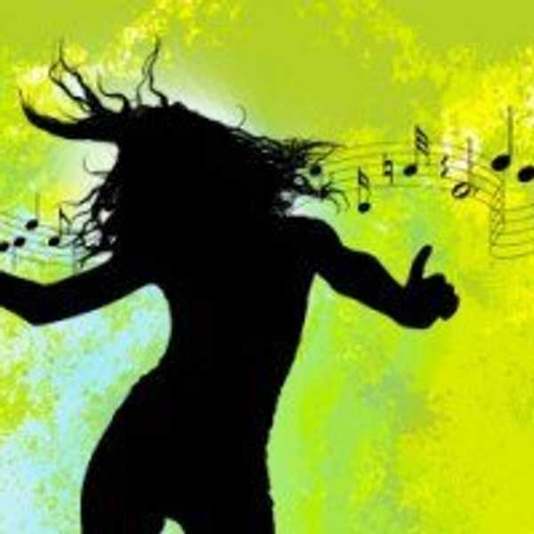 10 Throwback Songs To Add To Your Summer Playlist