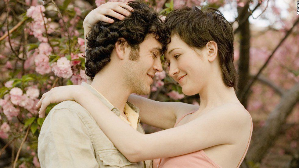 Why 'Being In Love' And 'Having A Connection' Are Not The Same