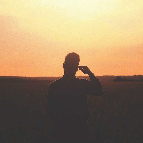 Why It's Healthy To Take A Break From Social Media