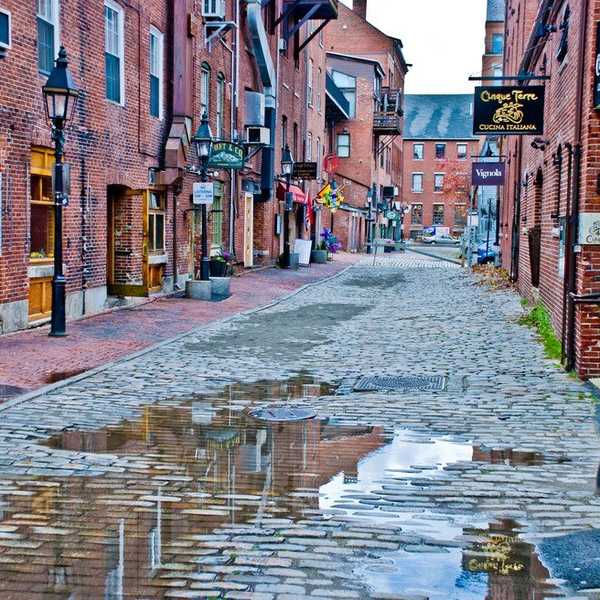 12 Bars To Visit In Downtown Portland, Maine