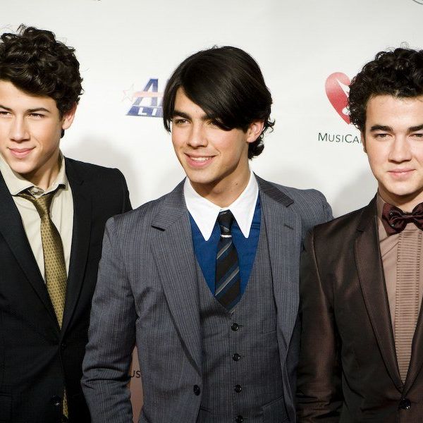 11 Signs You Loved The Jonas Brothers