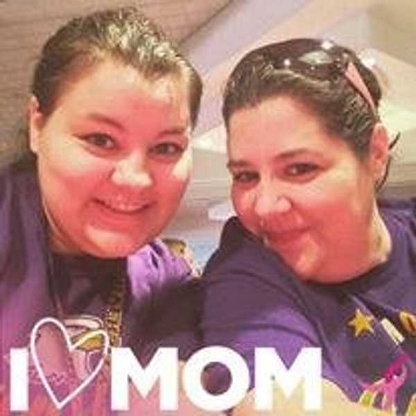 10 Things I've Learned From Growing Up With Only A Mom