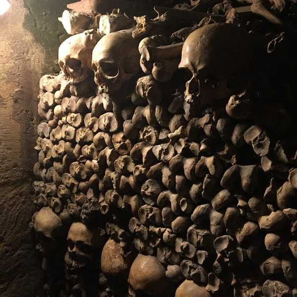 500 Words on The Dark Side of Paris