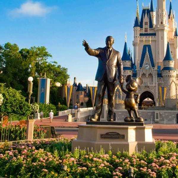 Falling In Love During The Disney College Program