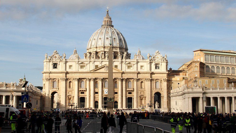 The Day That I Accidentally Saw the Pope And Almost Got Trampled By Old Italian Ladies