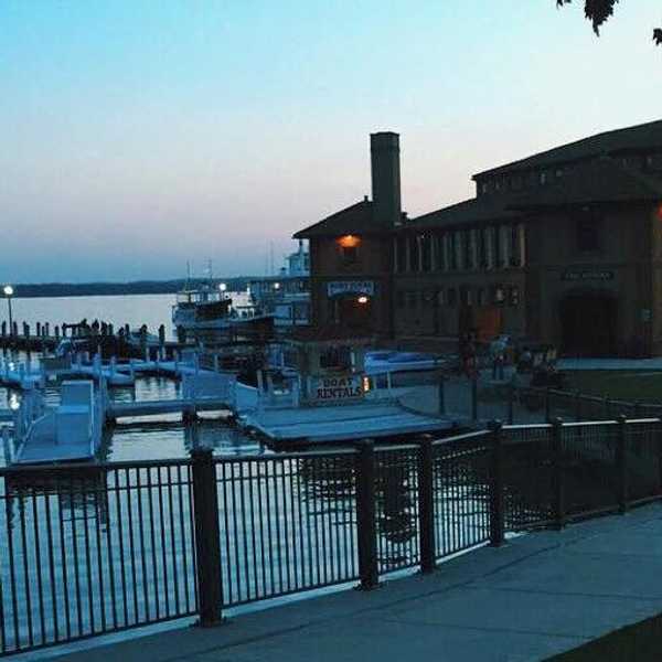 10 Things We All Hate About Living In A Tourist Town