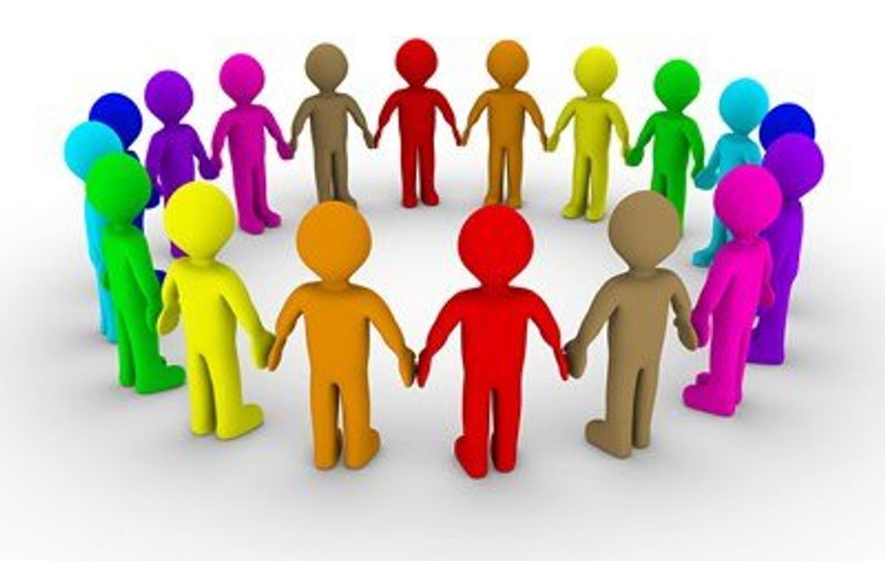 Creative Ways To Stay In Touch With Your Friends Over The Summer