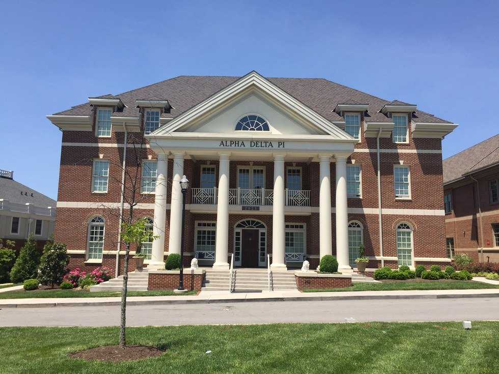 6 Reasons Why Sophomore Year In The Sorority House Is The Best