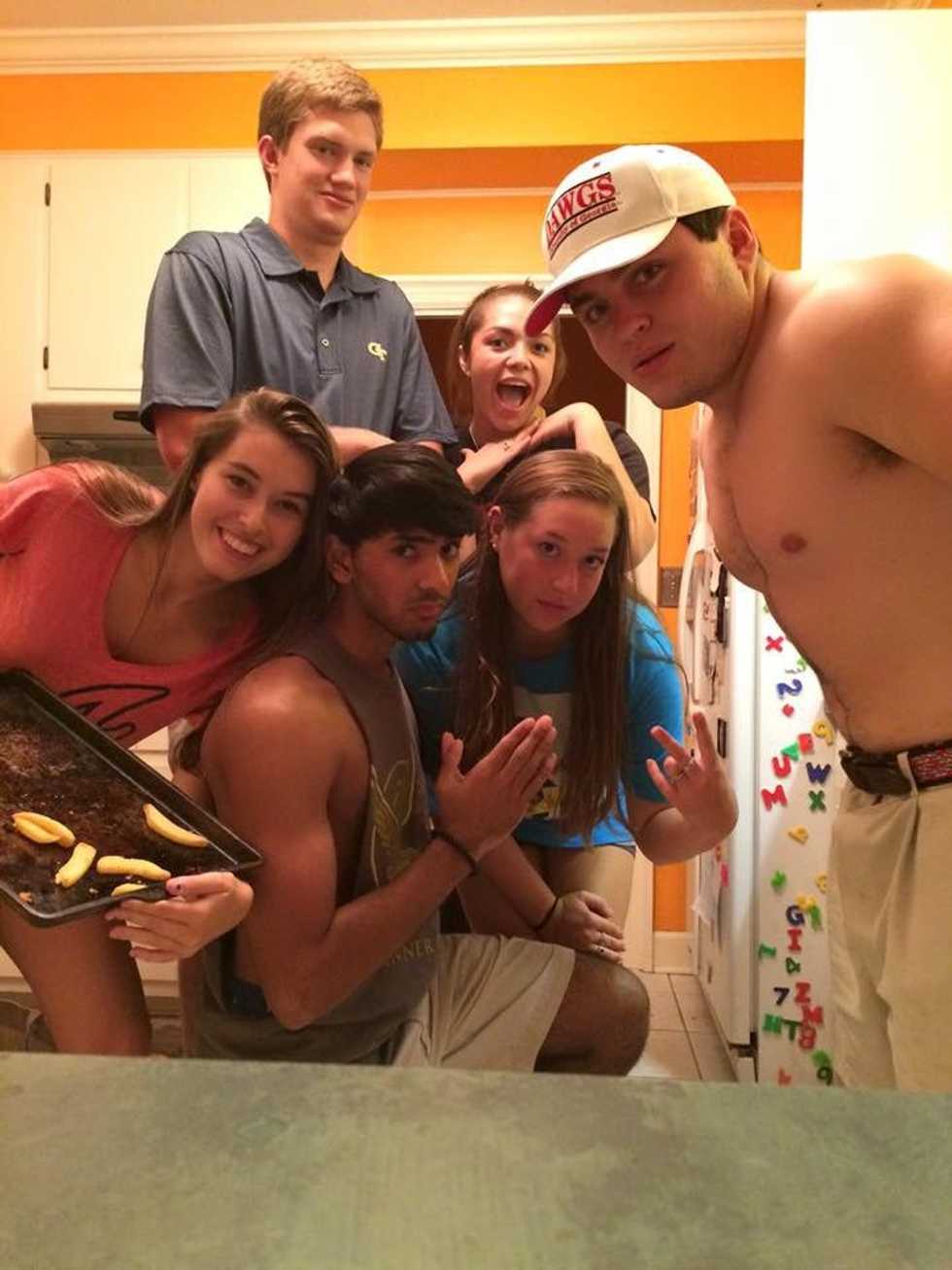 12 Messages You Have Seen In The Group Text You Have With Your High School BFFs