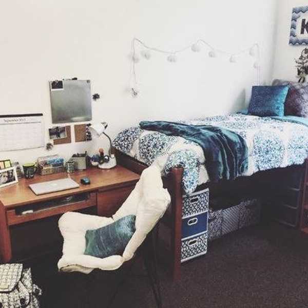 8 Things Every Girl Needs For College