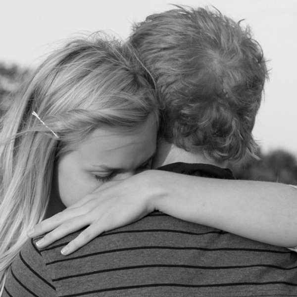 10 Ways To Help Someone Whose Hurting