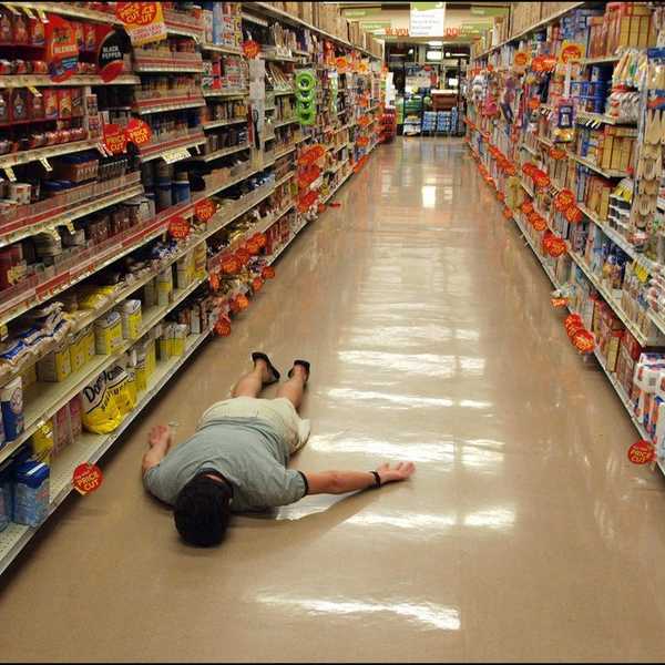 Six Reasons Why Being A Grocery Cashier SUCKS