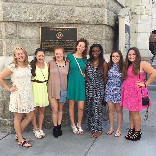 15 Signs You Are The Mom Of The Friend Group