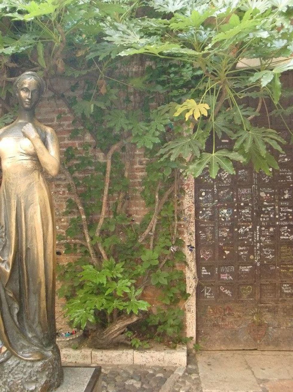 The REAL Juliet's Wall