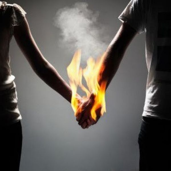 10 Signs You Are In A Toxic Relationship