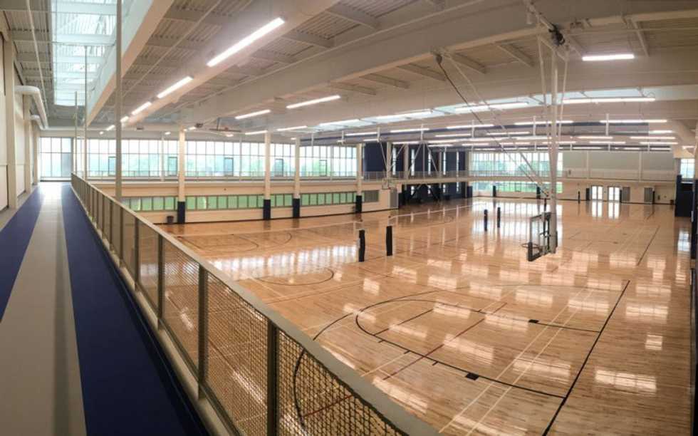 The 10 type of people you see playing pickup basketball at the IM