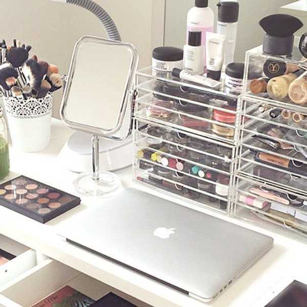 20 Ways You Know You're Obsessed With Makeup