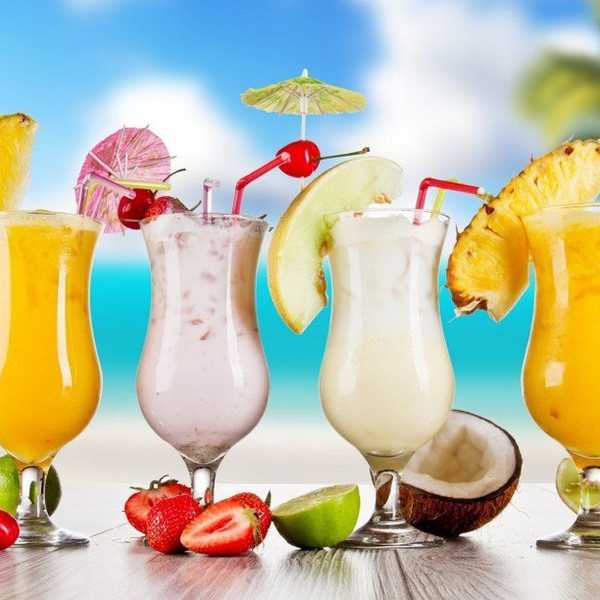Refreshing Drinks To Try Over The Summer