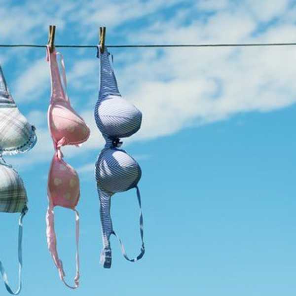 The 7 Stages Of Shopping At Victoria's Secret