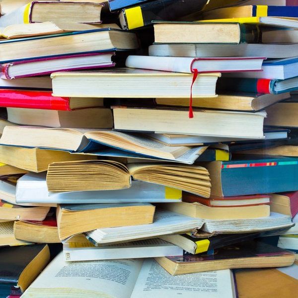 Five Things College Teaches You Outside Of Textbooks