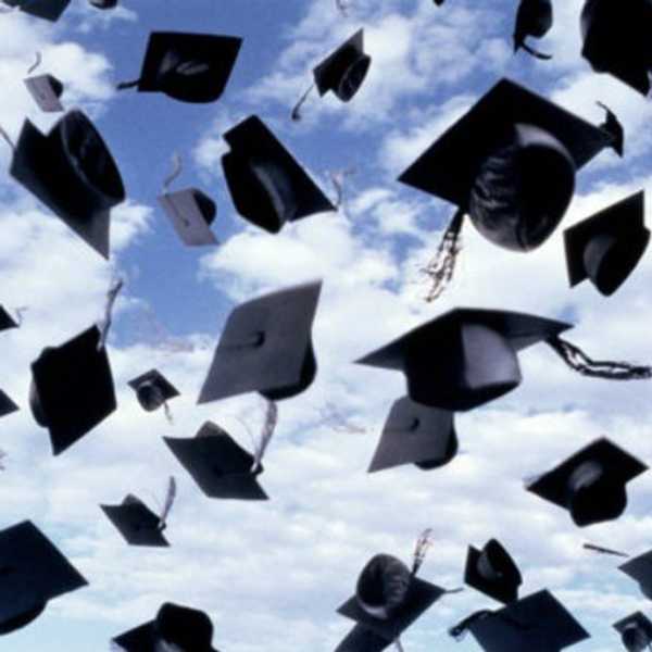 10 Stages Of Realization That You're Graduating