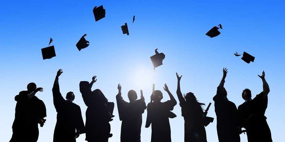 10 Things You Need to Do Before Senior Year Ends