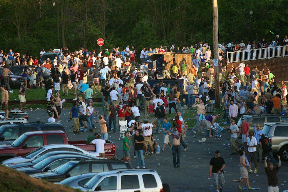 15 Things You See At A College SpringFest Weekend