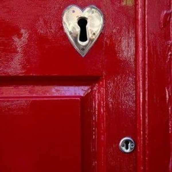 What Makes A House, "Home"