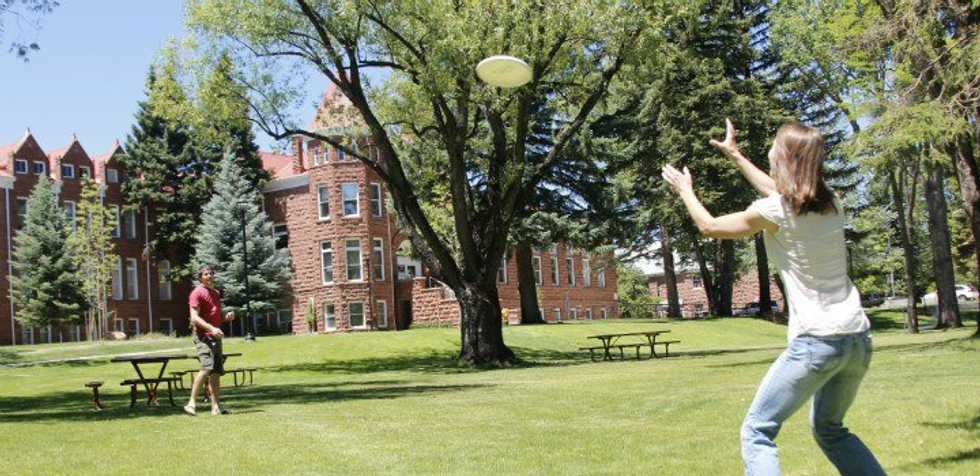 11 Things You Do The First Warm Weekend Of The Semester