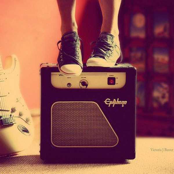 10 Songs For Your Summer Playlist