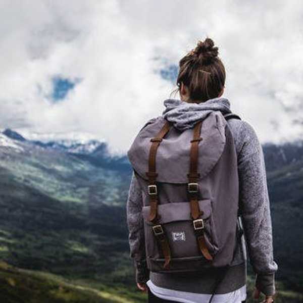 6 Tips For People Considering Traveling Alone