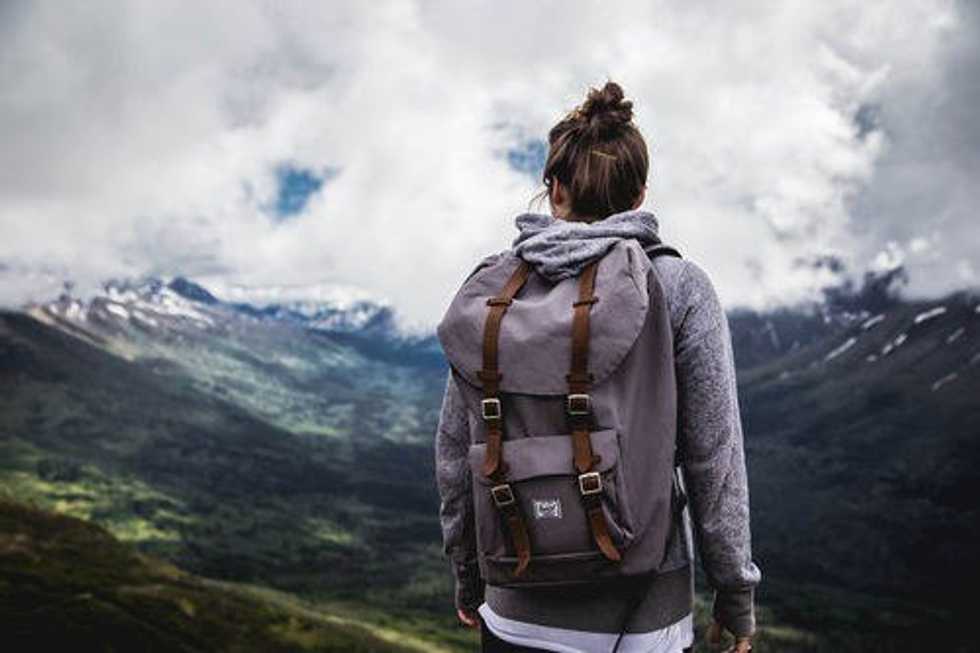 6 Tips For People Considering Traveling Alone