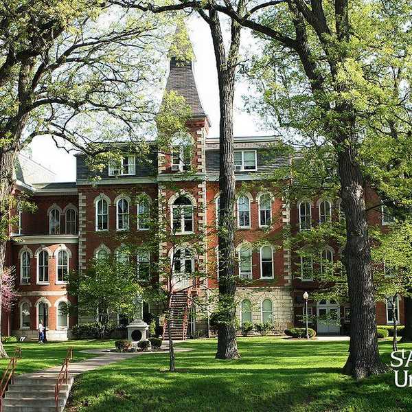 10 Benefits Of A Small University