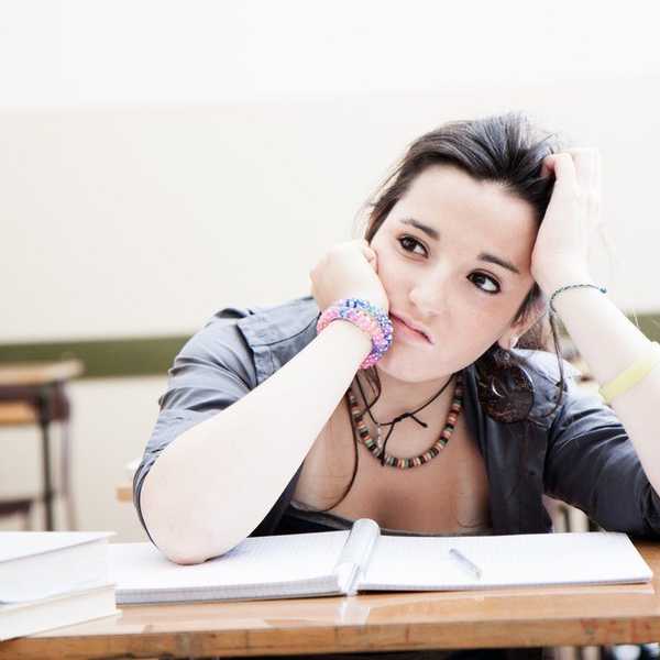 10 Ways To Survive Your 2-Hour Long Lecture