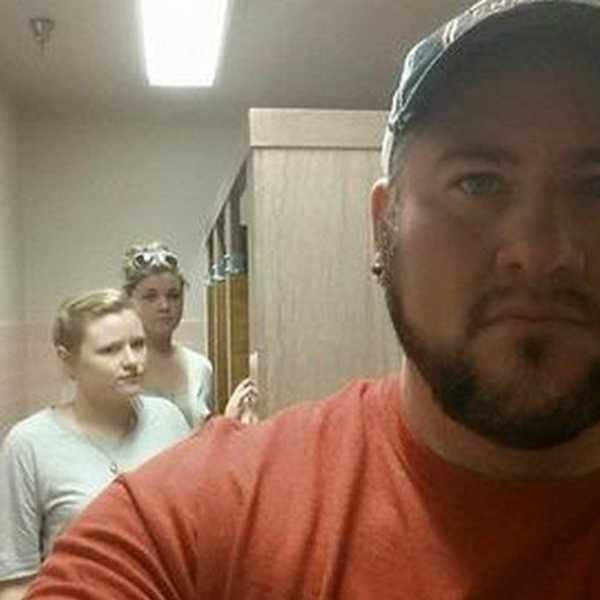 Bathroom Selfies Won't Help Stop Transphobia