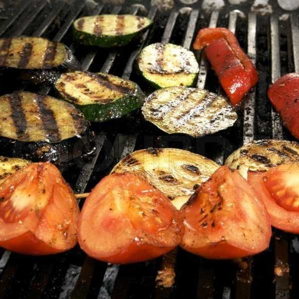10 Fruits & Vegetable Scraps We Should Be Eating
