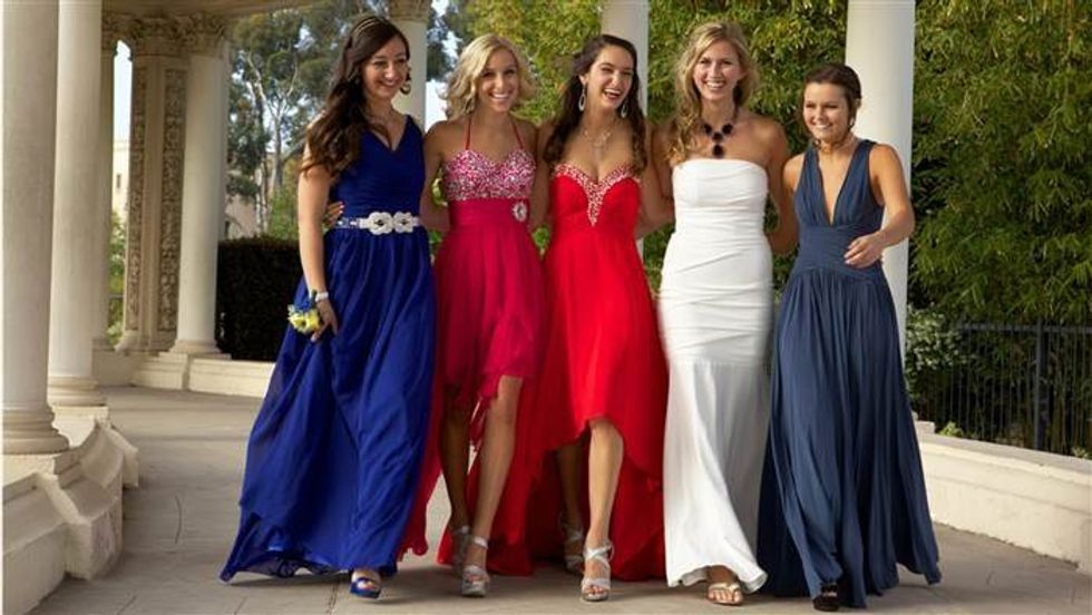 5 Reasons Why You Should Go To Prom