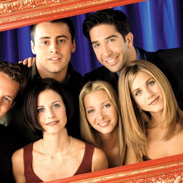 11 Stages Of Junior Year As Told By "Friends"