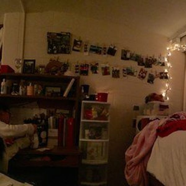 A Letter To The Clean Roommate, From The Messy Roommate