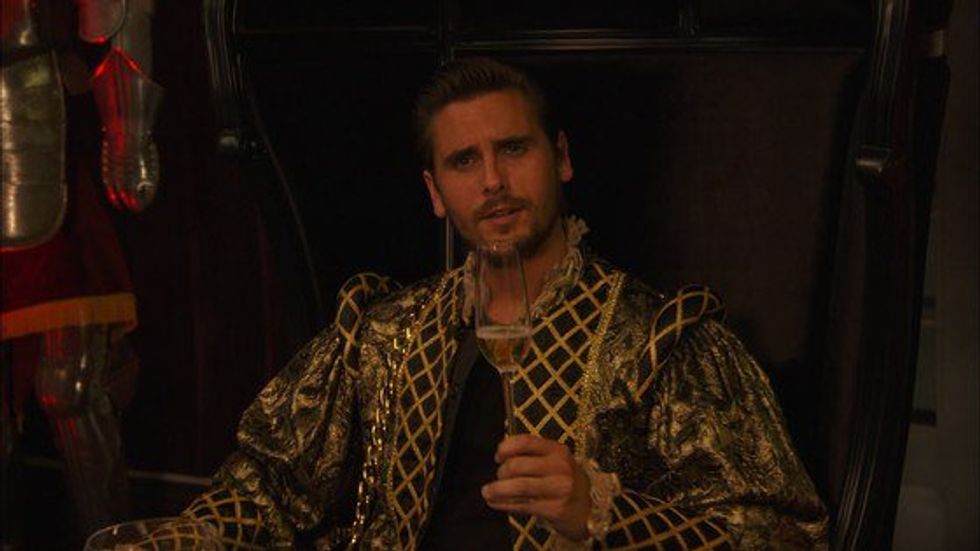 The 10 Stages Of Getting Caught With Your Phone During Lecture