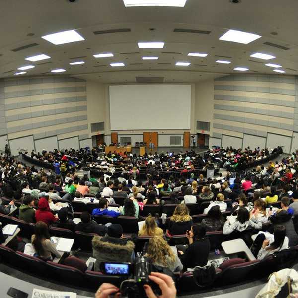 10 Awkward Encounters You May Have Had In Lecture Halls