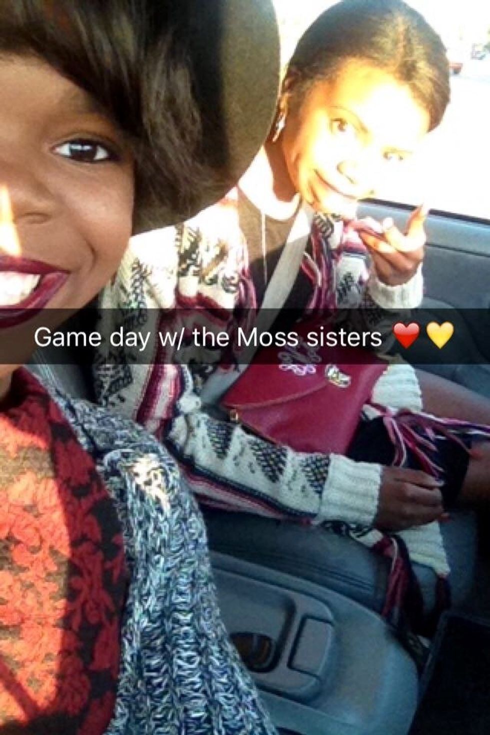 The Pros And Cons of Going To The Same University As Your Sibling