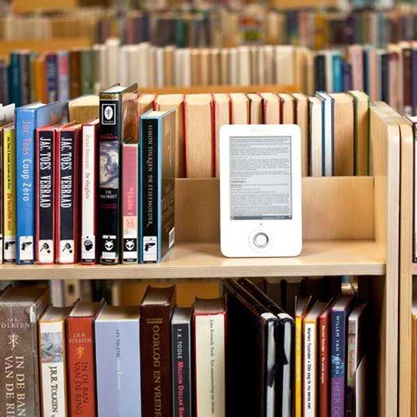 Paper Books Vs. eBooks: Which Is Better?
