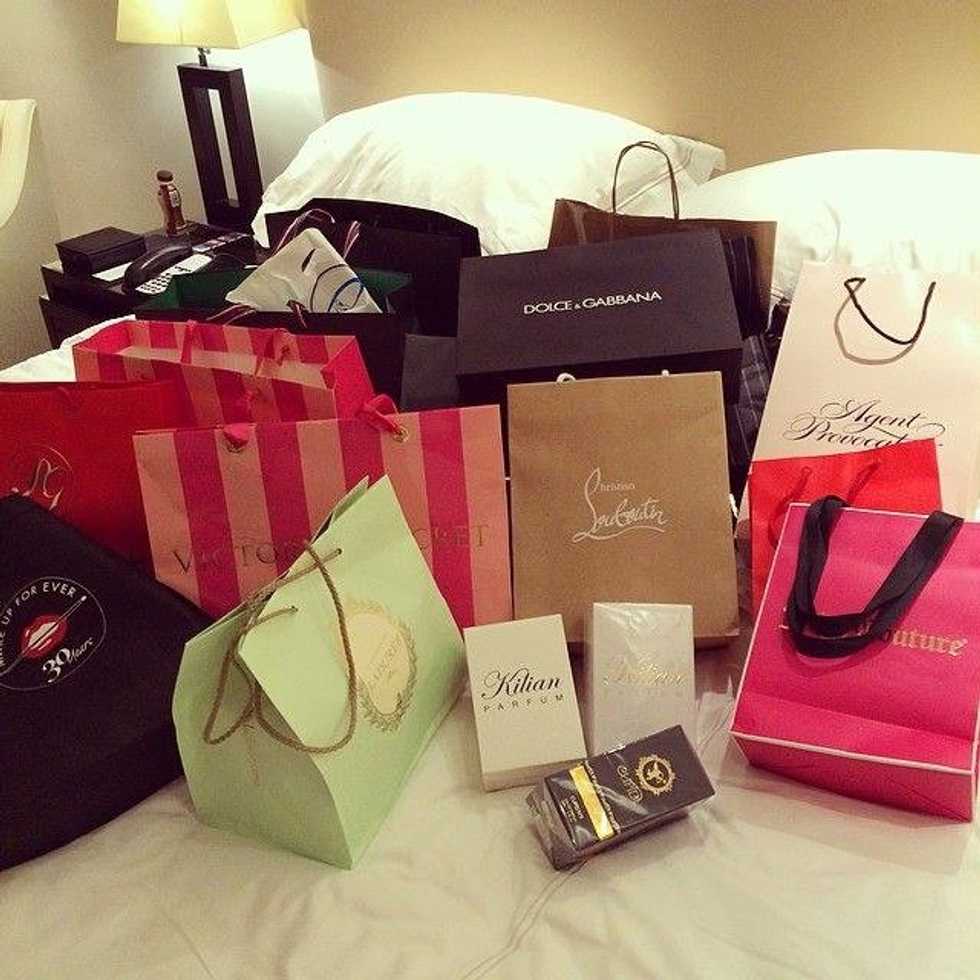 12 Confessions Of A Shopaholic