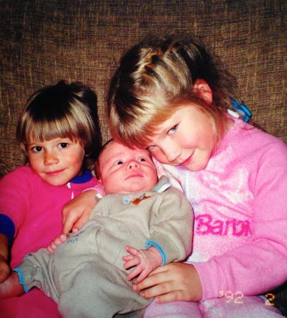 Read This If You're A Middle Child