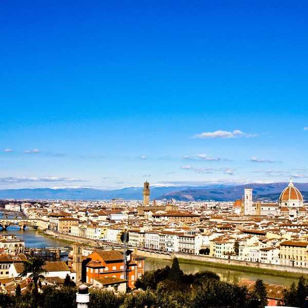 Why Everyone Should Live In A City During Their Lifetime