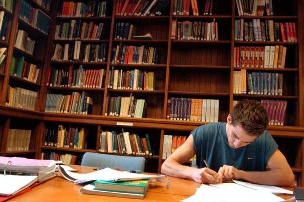 10 Things College Students Go Through Between Spring Break And Summer Vacation