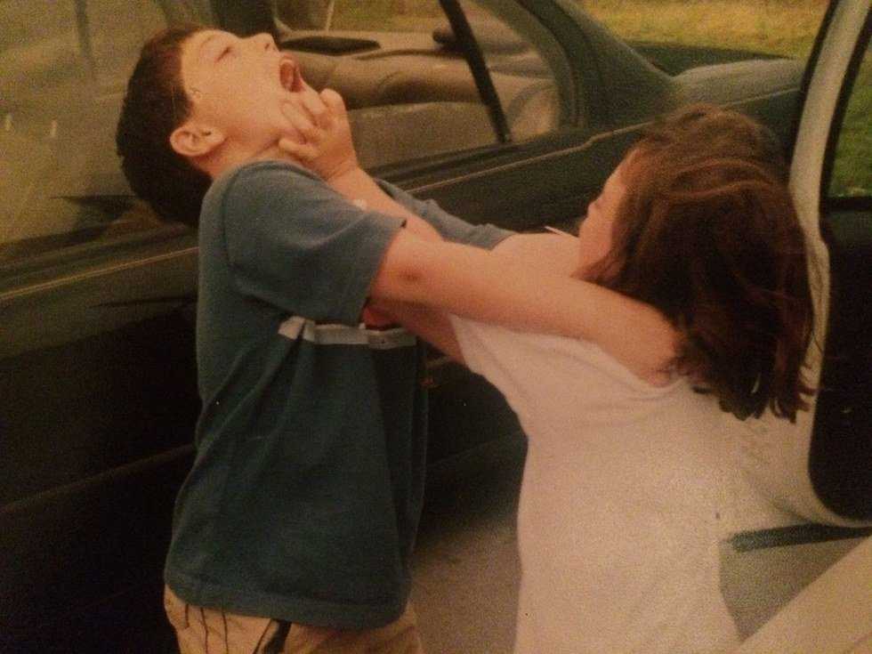 11 Thoughts When Your Older Sibling Moves Out